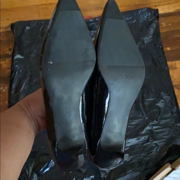 Heels - Picture 3 of 3